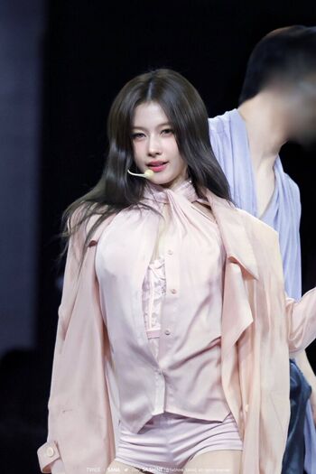 Minatozaki Sana