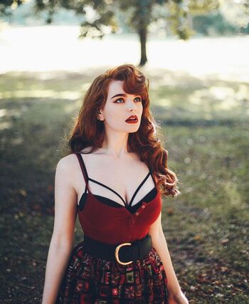 Miss Deadly Red
