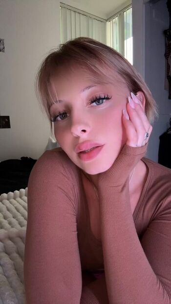 Full leaked Mollyxmoore private onlyfans photo
