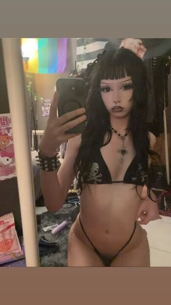 Full leaked Moly sika private onlyfans photo
