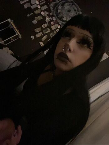 Full leaked Moly sika private onlyfans photo