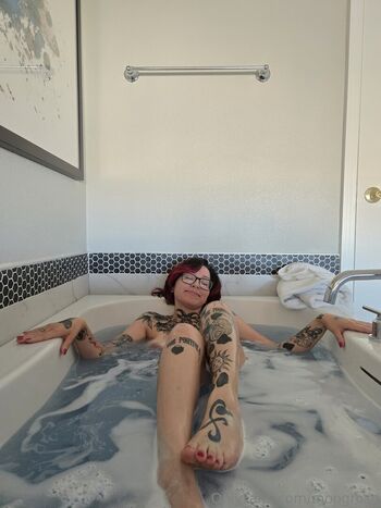 Full leaked Moogrosa private onlyfans photo