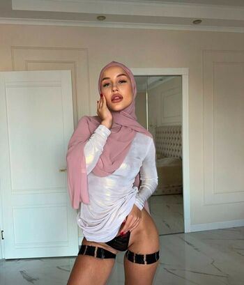 Full leaked Moon adelin private onlyfans photo