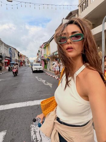 Full leaked Mrunal thakur private onlyfans photo
