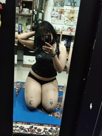Full leaked Mxronaa private onlyfans photo