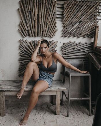 Full leaked Naila van kommer private onlyfans photo