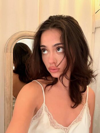 Nailea Devora