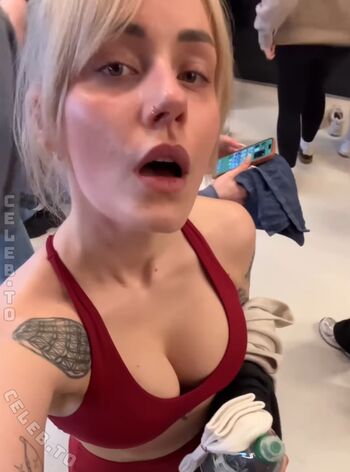 Full leaked Nainablabla private onlyfans photo