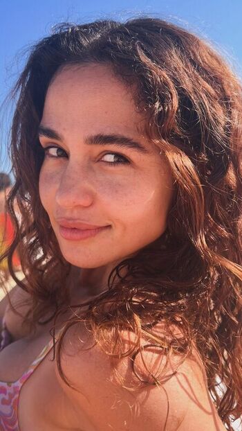 Nanda Costa