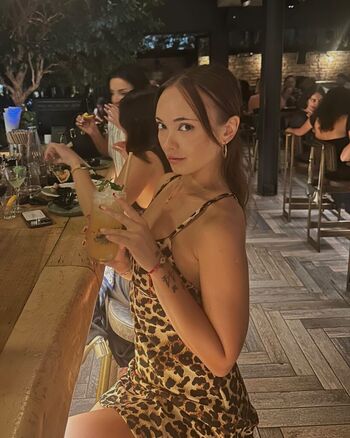 naomy_jakab