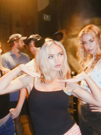 Natalie Alyn Lind