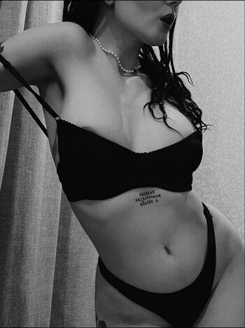 Naydanova