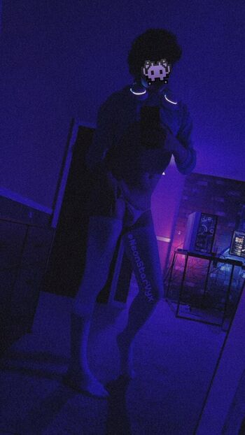 neonstarvyx