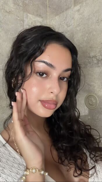 nickimariiee
