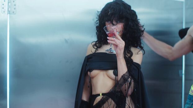Odessa A'zion