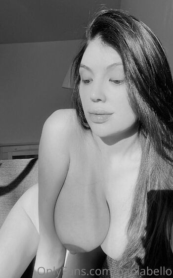 Full leaked Paolabello private onlyfans photo
