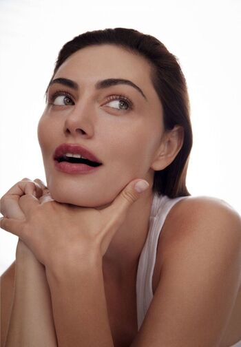 Phoebe Tonkin