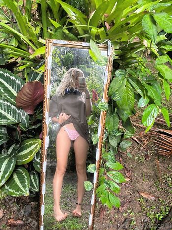 Full leaked Pikkizaziki private onlyfans photo