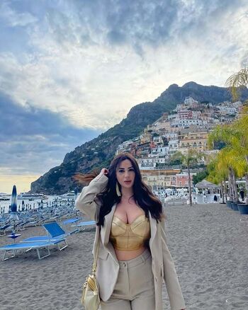 Full leaked Pina luongo private onlyfans photo