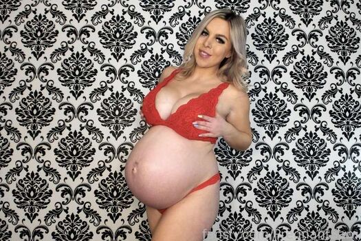 PregnantSam
