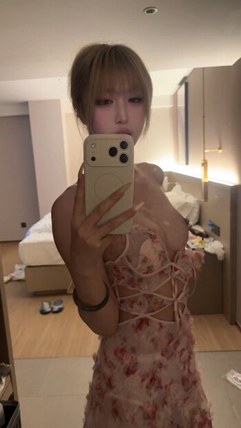 Full leaked Qiuqiu private onlyfans photo