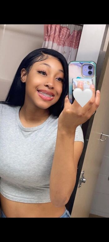 Queenielovee2
