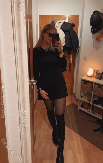 Full leaked Quietschiie private onlyfans photo