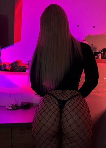 Full leaked Quqqurr private onlyfans photo