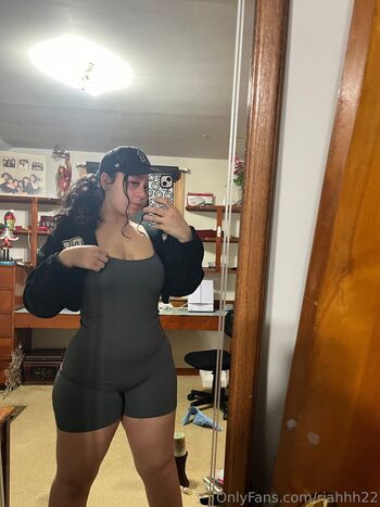 Full leaked Riahhh private onlyfans photo