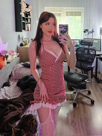 Full leaked Rineksalol private onlyfans photo