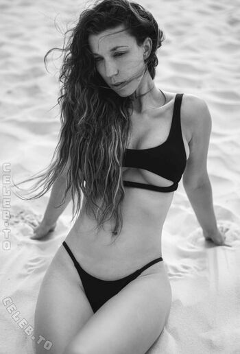 Full leaked Romina private onlyfans photo