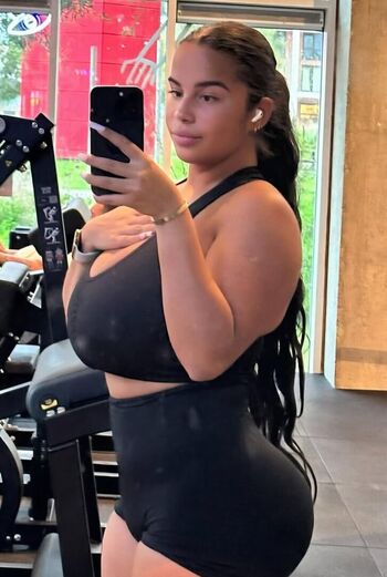 Full leaked Romyisabellaa private onlyfans photo
