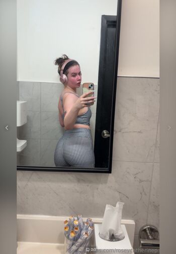 Full leaked Roseycatherinep private onlyfans photo
