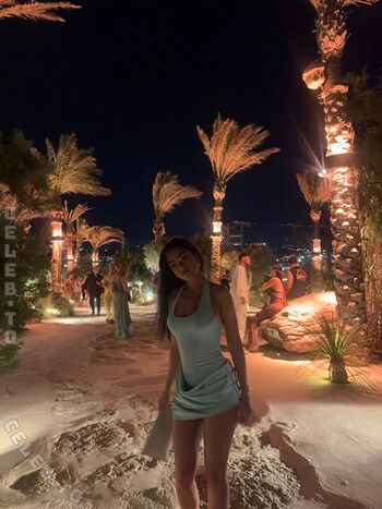Full leaked Roxanarosuu private onlyfans photo