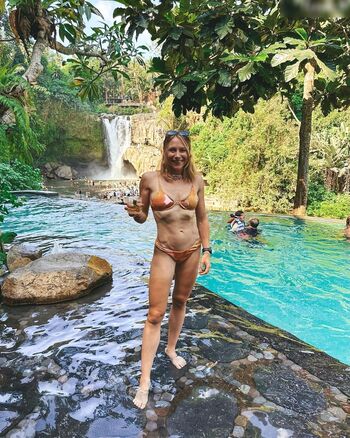 Full leaked Ruth buscombe private onlyfans photo
