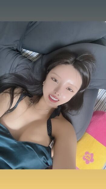 Full leaked S jungvely private onlyfans photo
