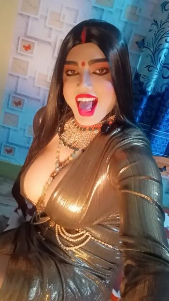Full leaked Sakshi singh private onlyfans photo