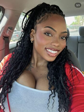 Samantha Marie