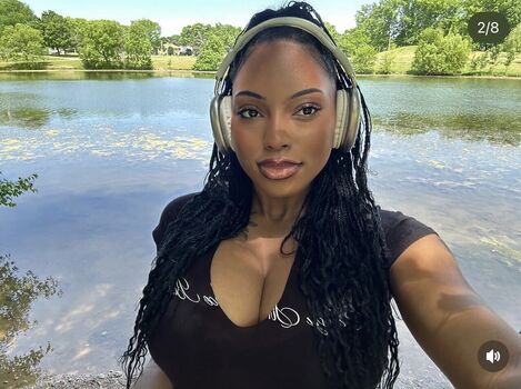 Samantha Marie