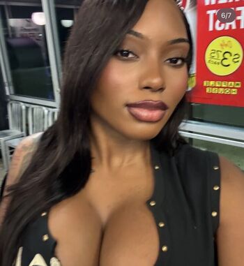Samantha Marie