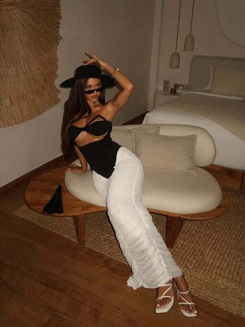 Full leaked Sanly liu page private onlyfans photo