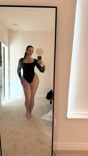 Full leaked Sara mickovic private onlyfans photo