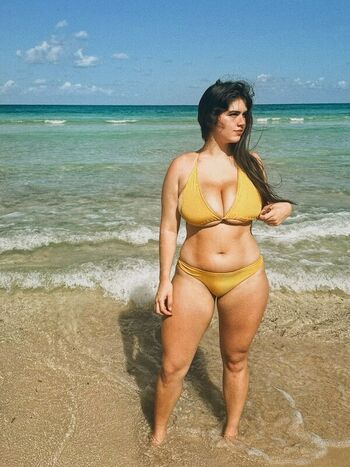 Sarahbustani