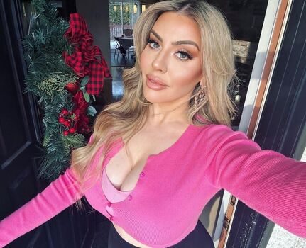 Full leaked Sarah davis model private onlyfans photo
