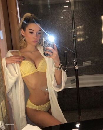 Sarahfuckingsnyder
