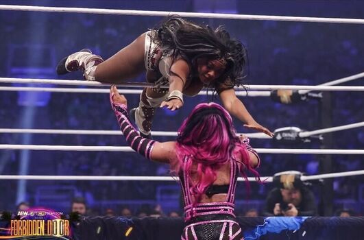 Sasha Banks
