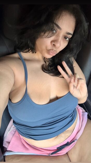 Full leaked Sessyymarieee private onlyfans photo