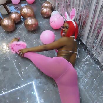 Full leaked Sexxy red  page private onlyfans photo
