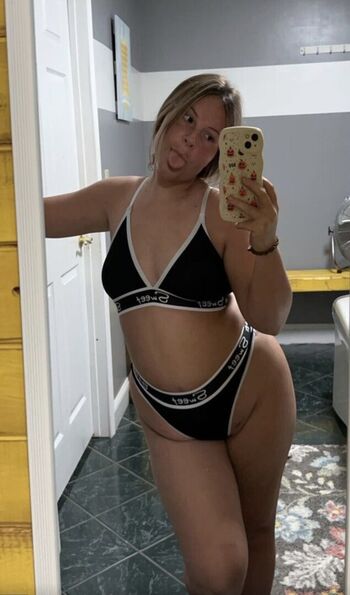 Sexybrat_101