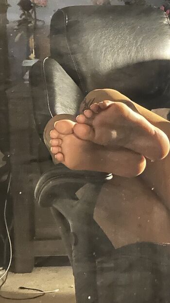 Show Your Girlfriend